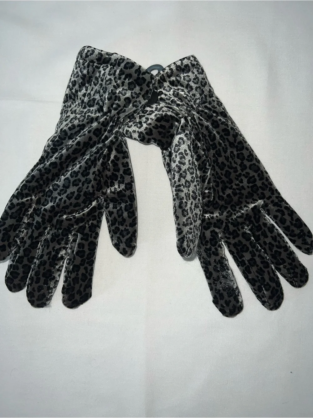 3M Thinsulate Leopard Print Gloves - Black and Tan